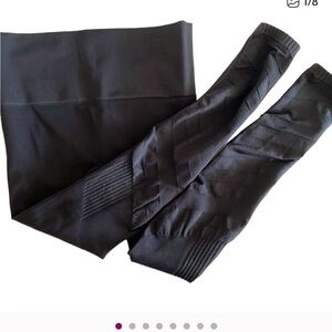 BLANQI MATERNITY Black Leggings